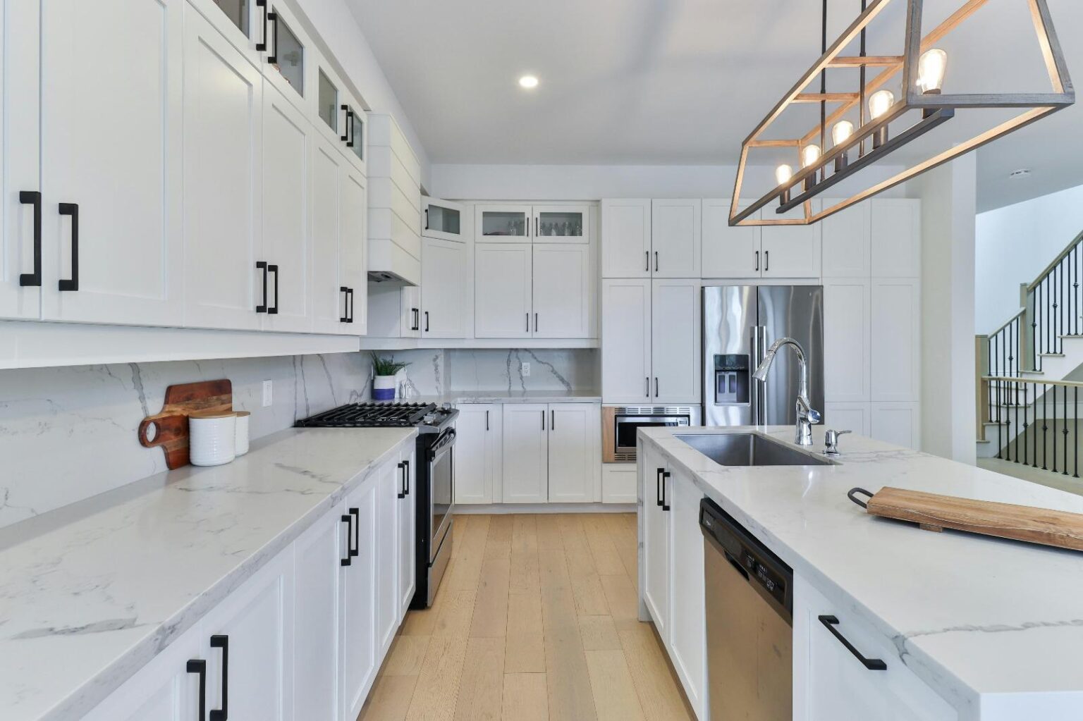 Spotless kitchen with white cabinets. The best deep cleaning in Portsmouth