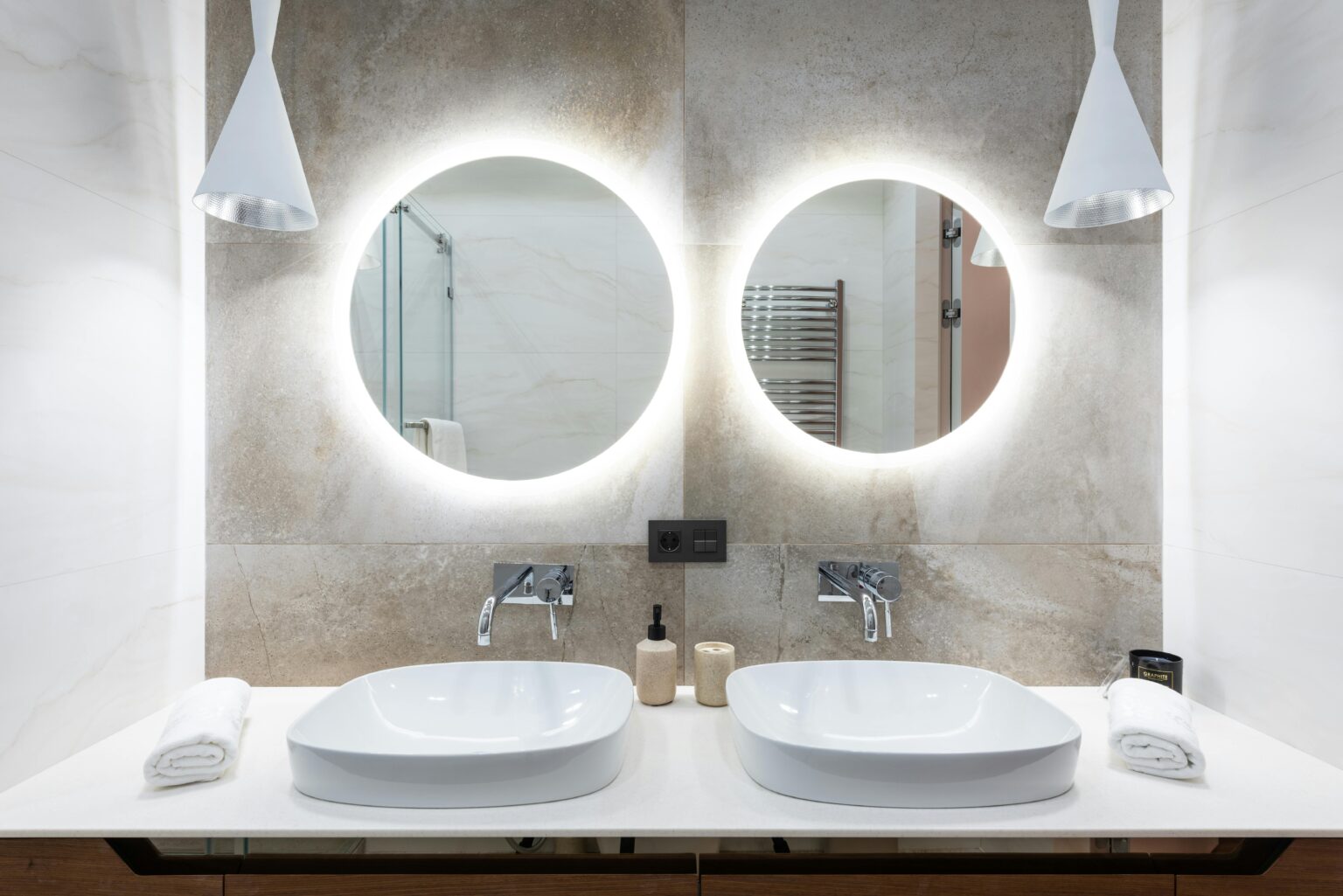 Modern bathroom. The best post-construction cleaning Services in Kittery