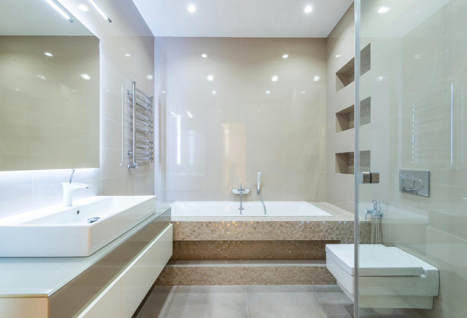 Bathroom freshly cleaned by Cavanis Cleaning. Large bathtub